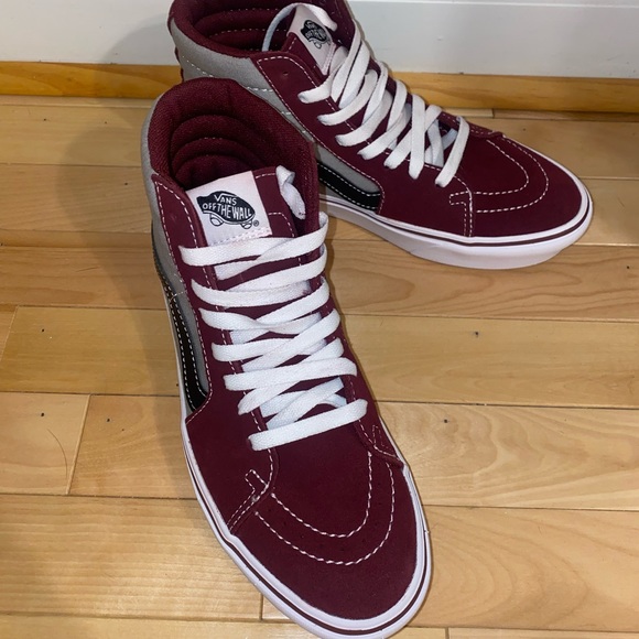 Vans - Picture 4 of 5